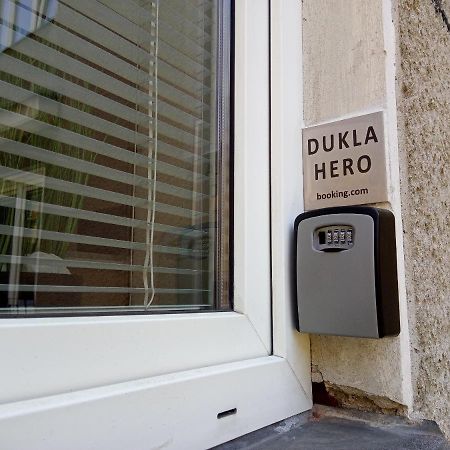 Dukla Hero Olomouc Luaran gambar